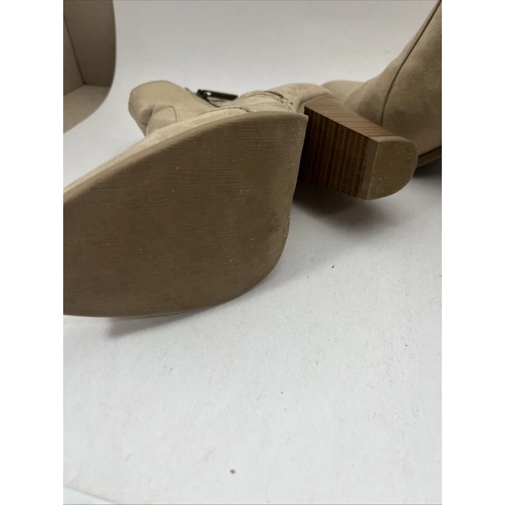 Women's JustFab‎ VASHA Beige Suede Zip Ankle Booties Size 6.5 Block Heel